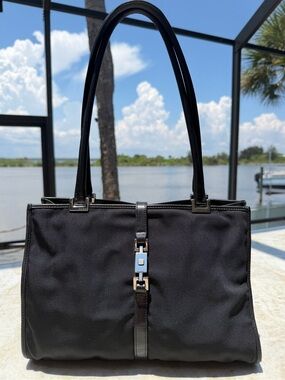 Gucci Authentic Vintage Jackie Black Canvas Piston Lock Shoulder Bag - VGUC